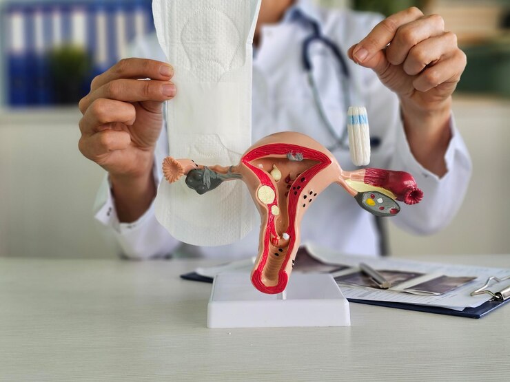 Doctor consulting female patient for gynaec surgery